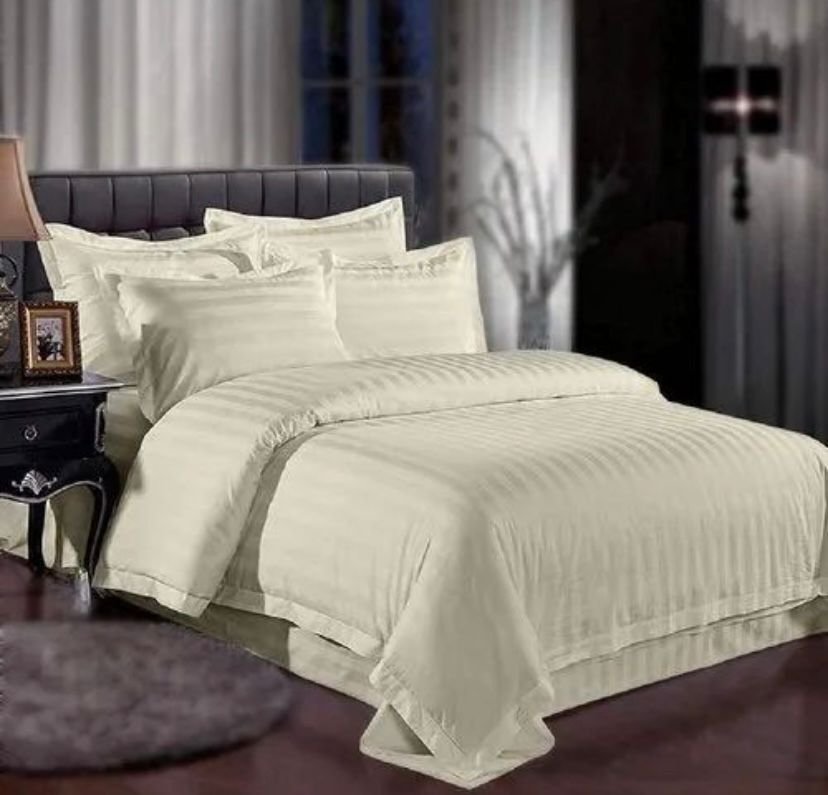 White striped duvet cover set