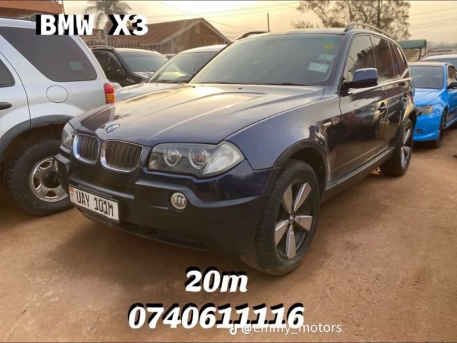 BMW X3.