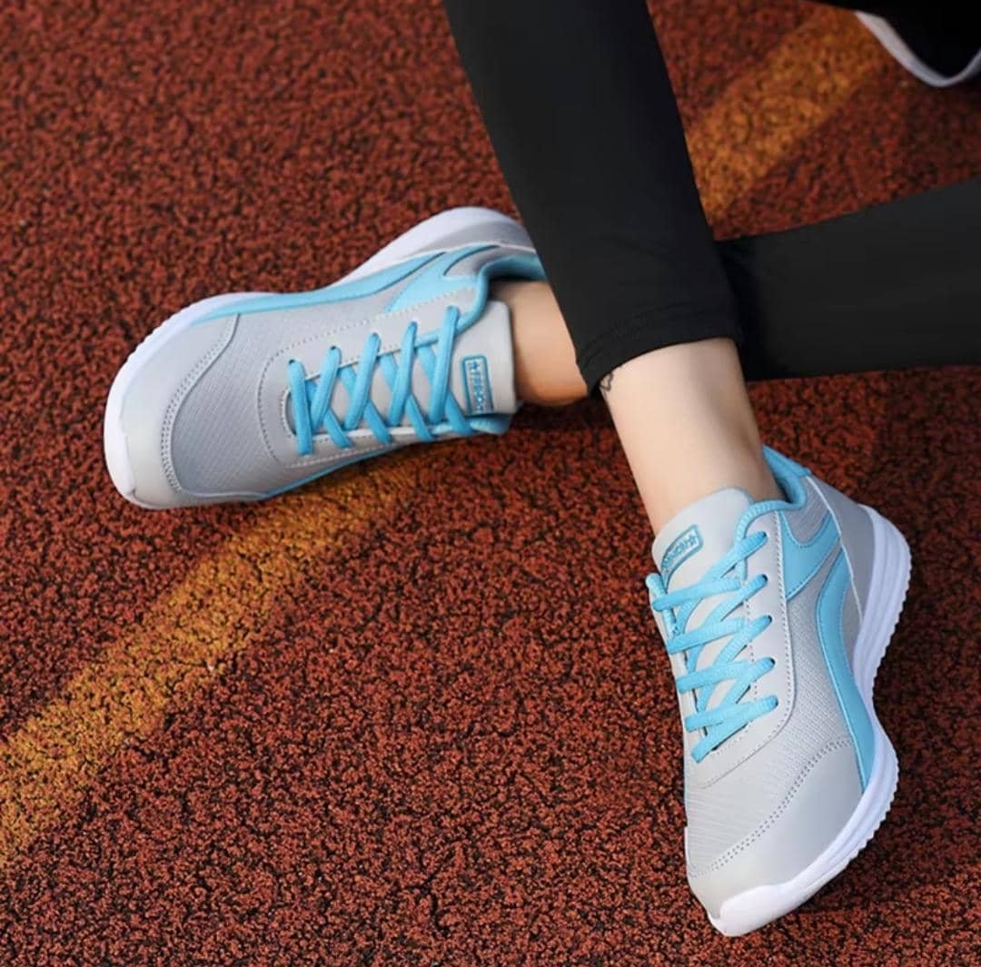 women’s athletic shoes