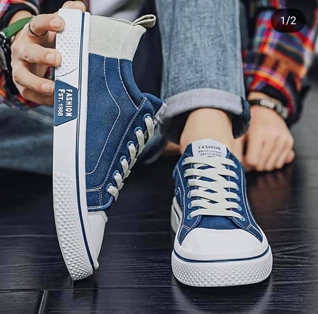 men’s casual low-top canvas sneakers,