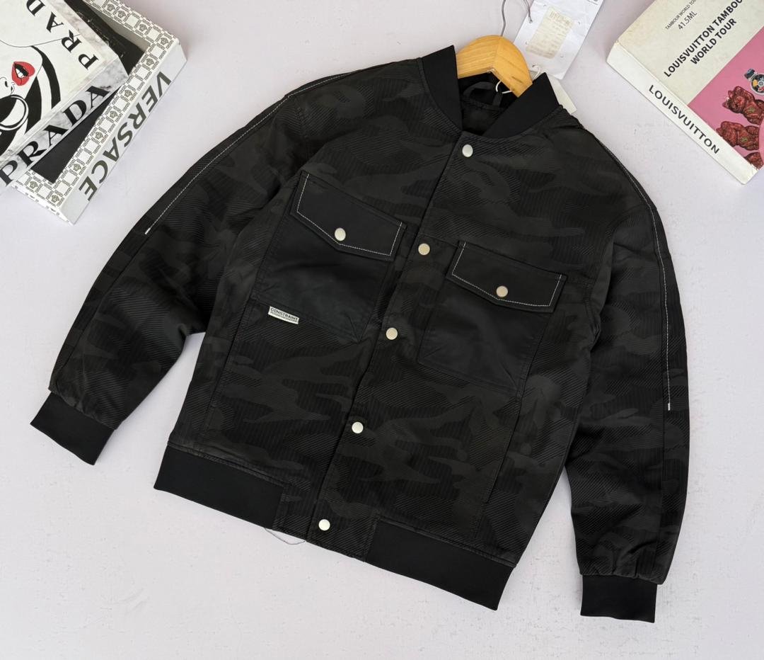 black bomber jacket
