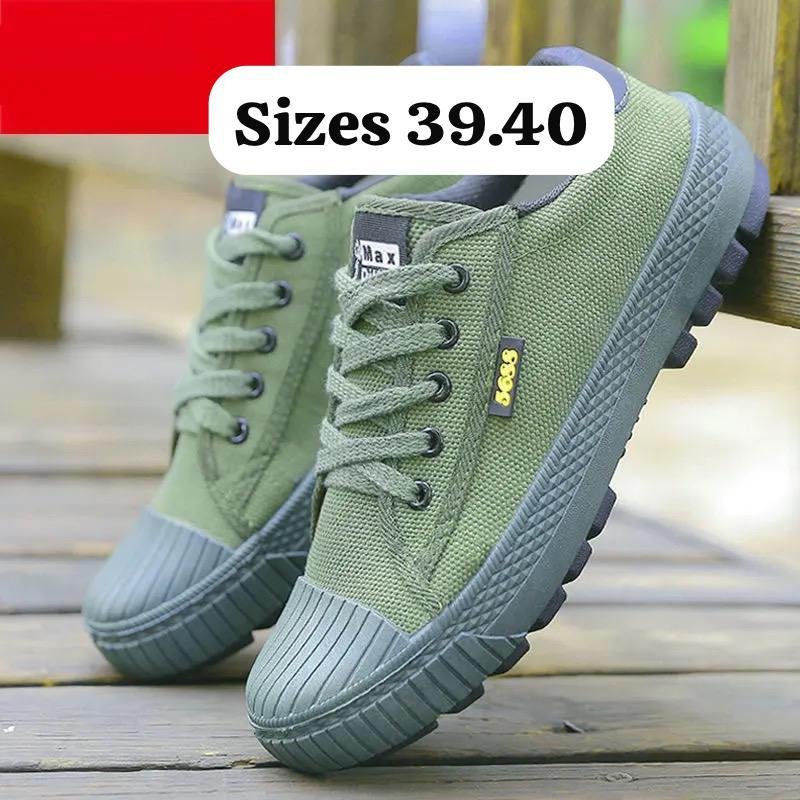 5688 New Men’s High and Low Canvas Breathable Deodorant Shoes