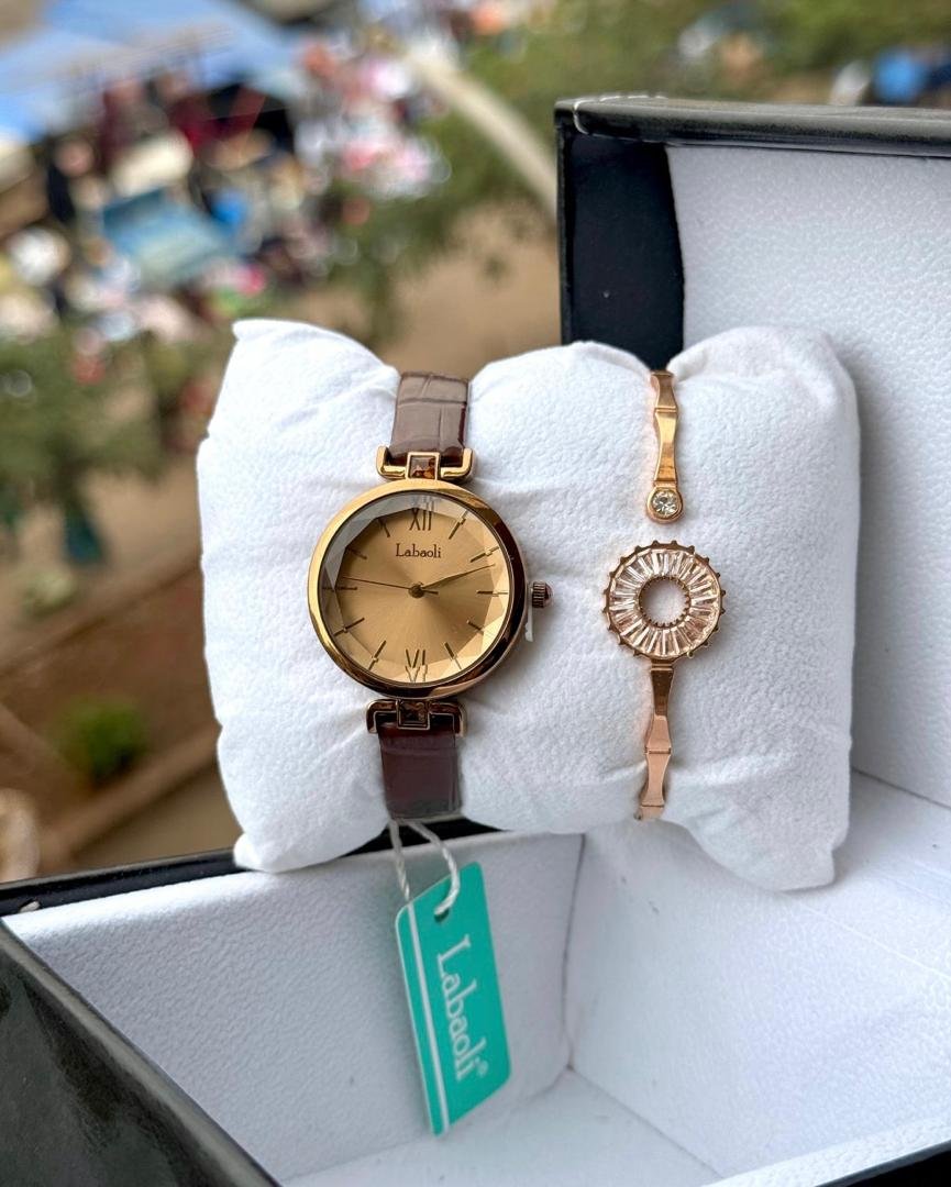 Labaoli women’s watch and a matching bracelet,