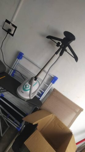 Garment steamer