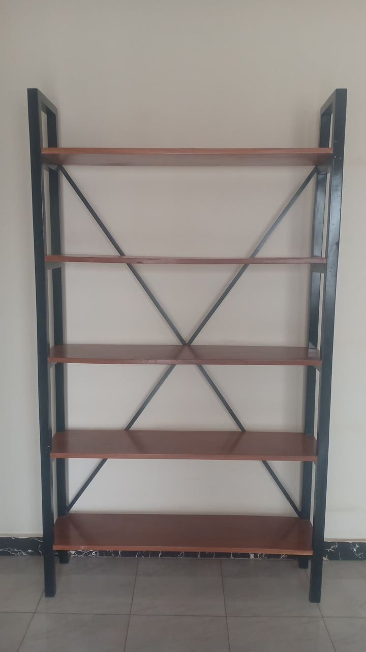 Display shelf