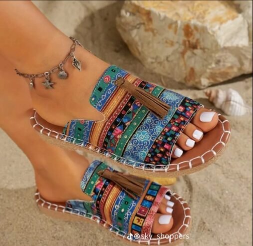 Bohemian-style tassel flat sandals