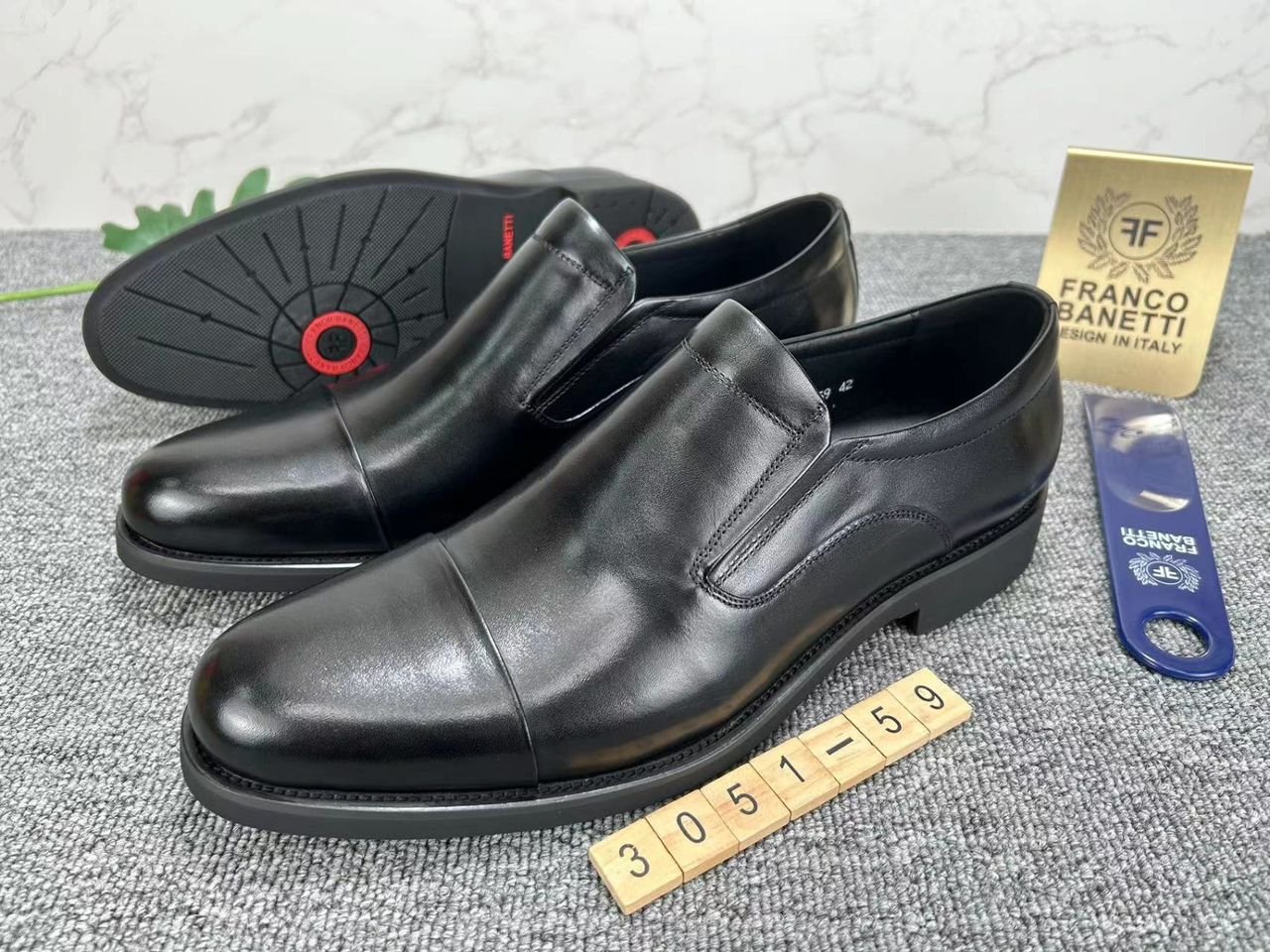 men’s slip-on shoes