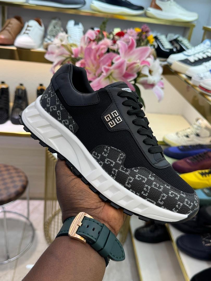 Givenchy G Move sneakers