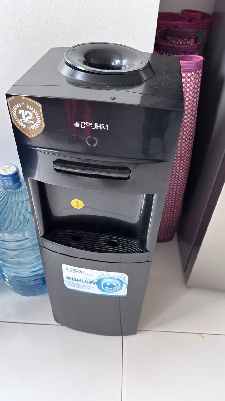 𝚆𝚊𝚝𝚎𝚛 𝚍𝚒𝚜𝚙𝚎𝚗𝚌𝚎𝚛