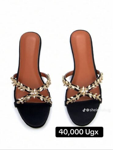 SLIP ON FLATS