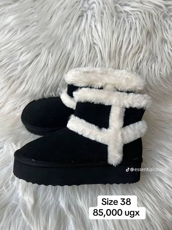 Mid-calf dark grey boots