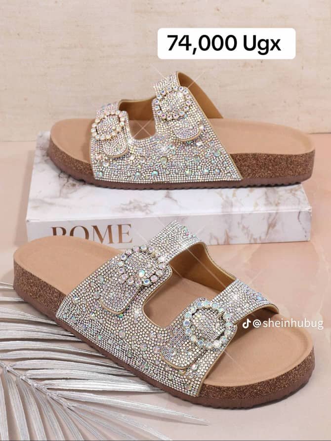 Studded Buckle Decor Flatform Slide Sandals