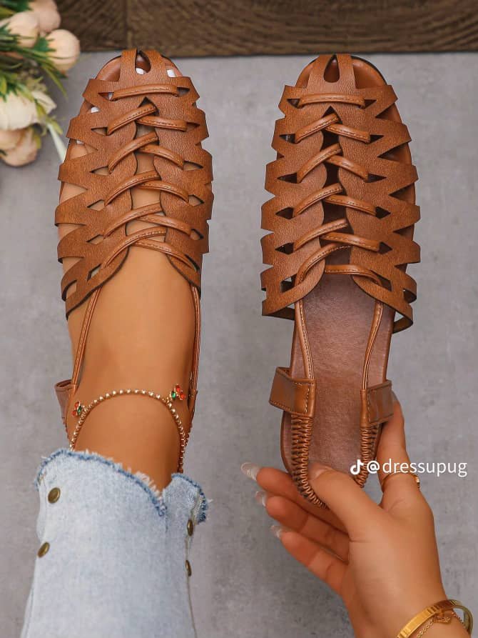 BROWN STRAPPY SANDALS