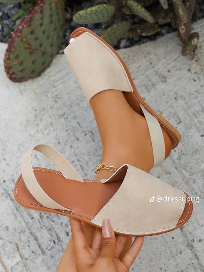 FLAT SANDALS