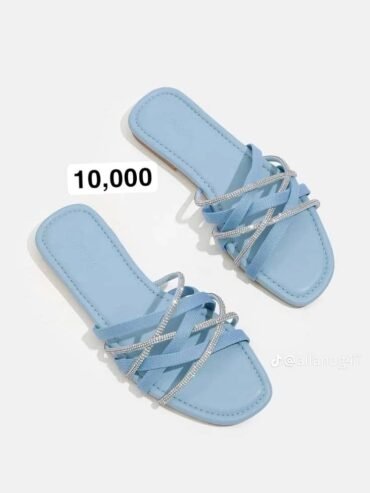 WOMEN FLATS