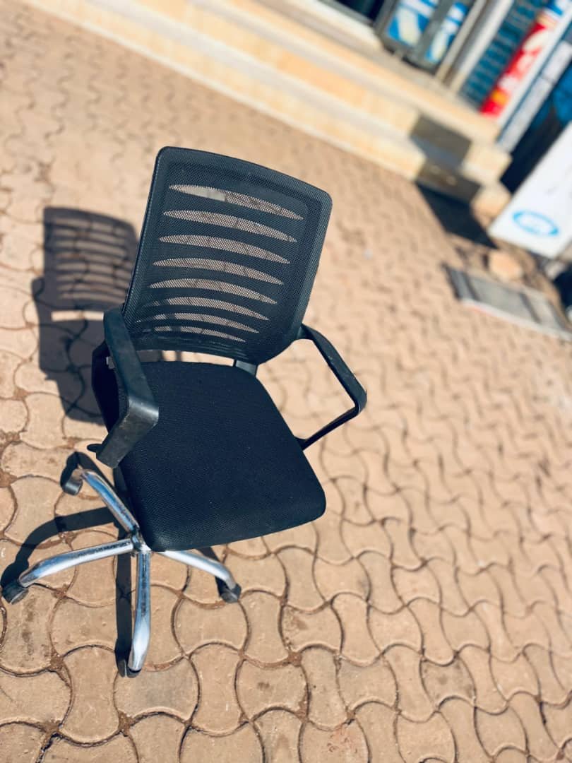 Fixed office chair