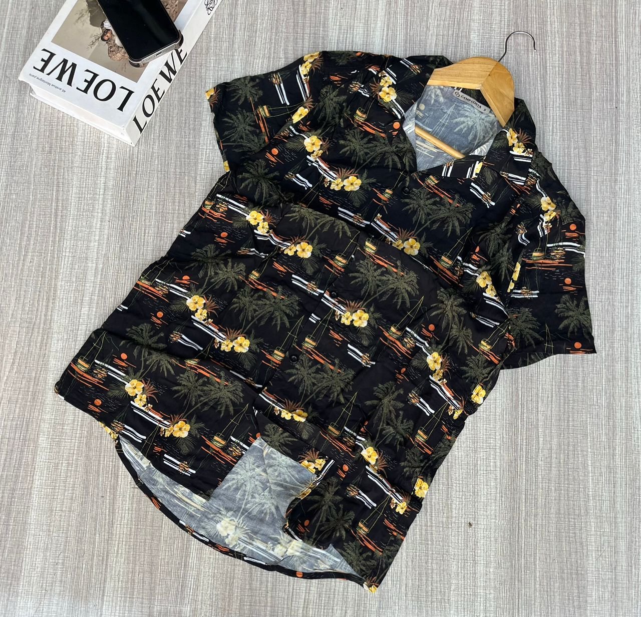 Men’s Black Tropical Print Short-Sleeved Shirt
