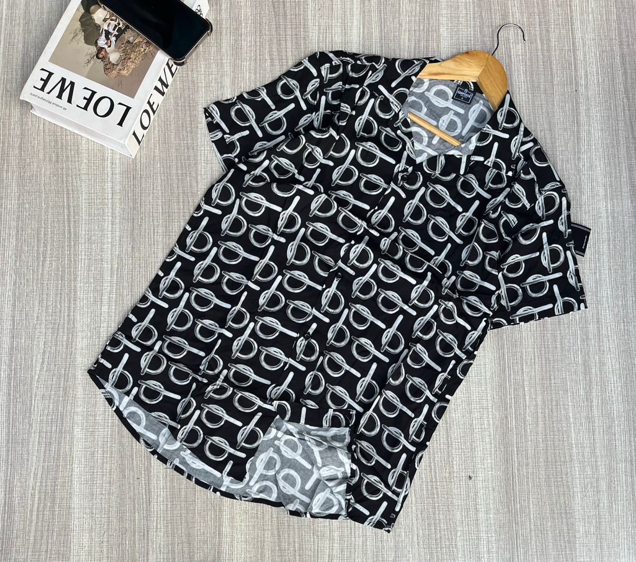 Black and White Glasses Print Short-Sleeve Shirt