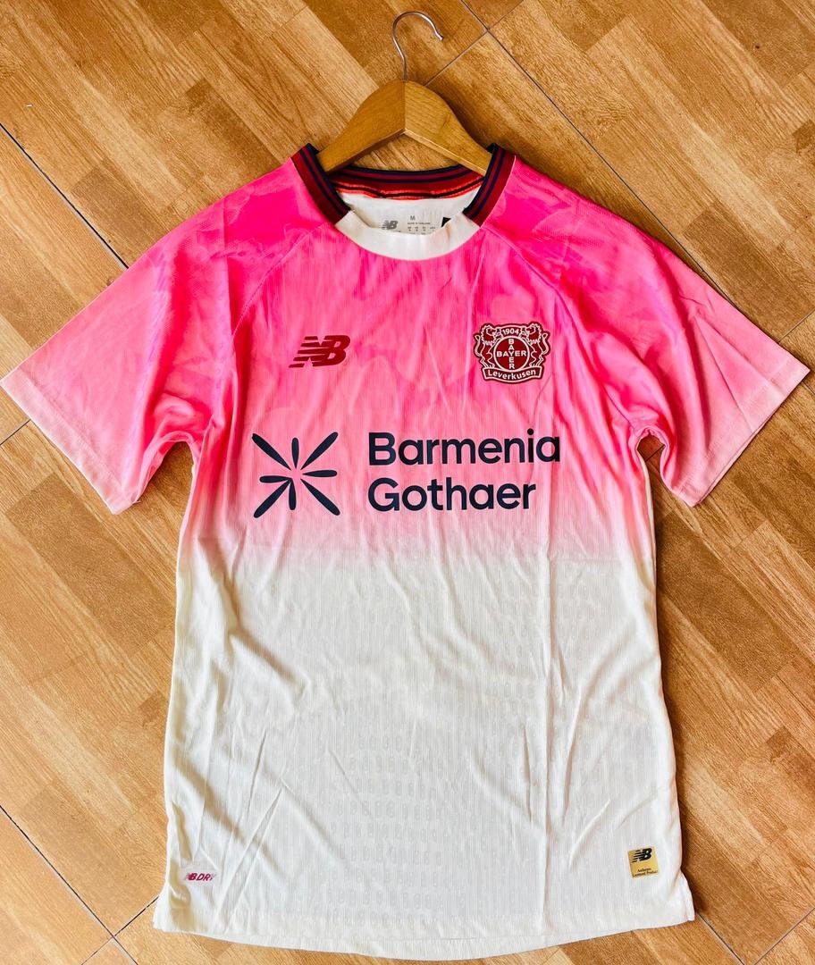 Bayer 04 Leverkusen away jersey