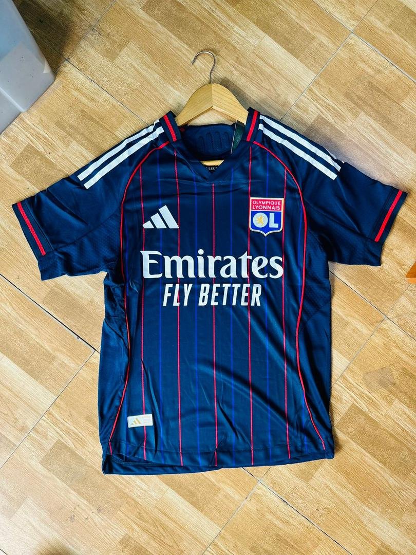 Olympique Lyonnais away jersey