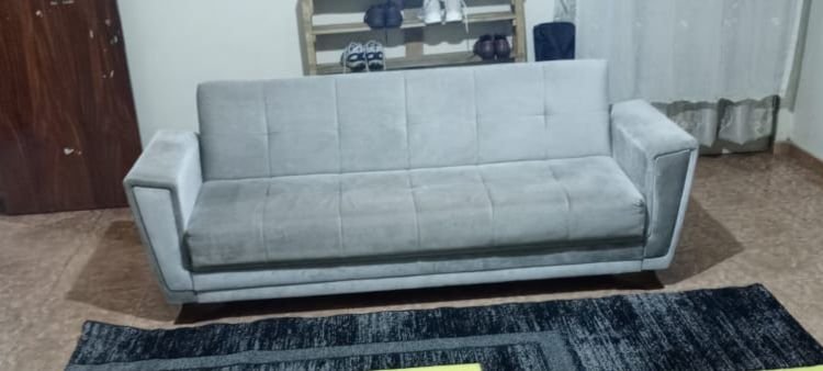 CONVERTABLE CHAIR